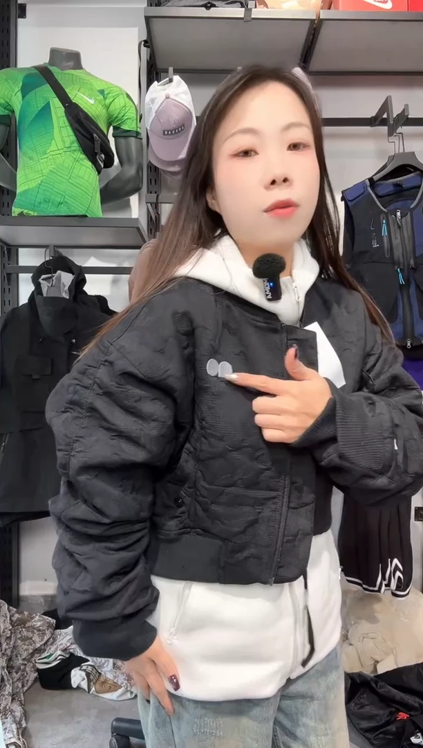 1637 编码 瑕疵款直播间过款为准 尺码    身高