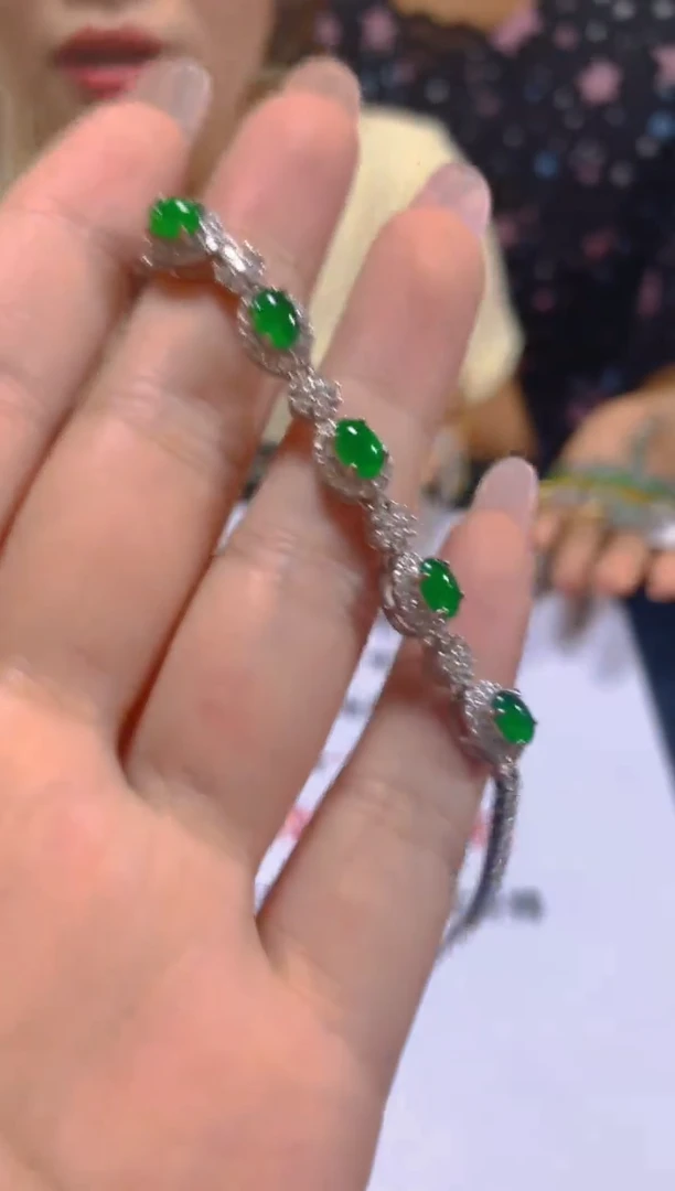 未镶嵌手链翡翠多样性发一