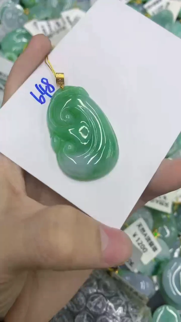 颈饰18K金镶嵌翡翠111111