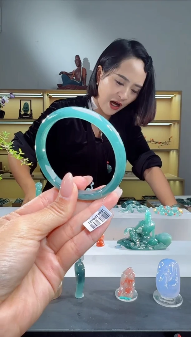 未镶嵌手镯翡翠58圈