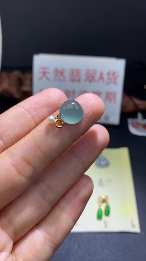 翡翠18K金镶嵌颈饰f f