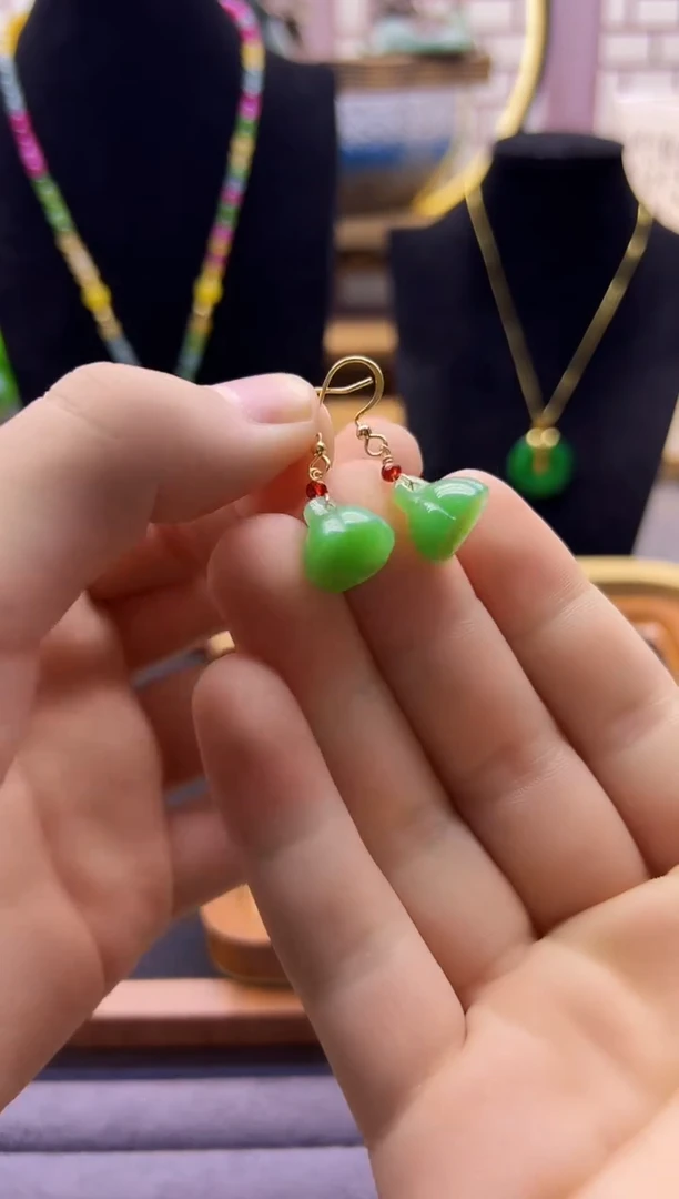 【闪购商品】和田玉耳饰14K金镶嵌E59