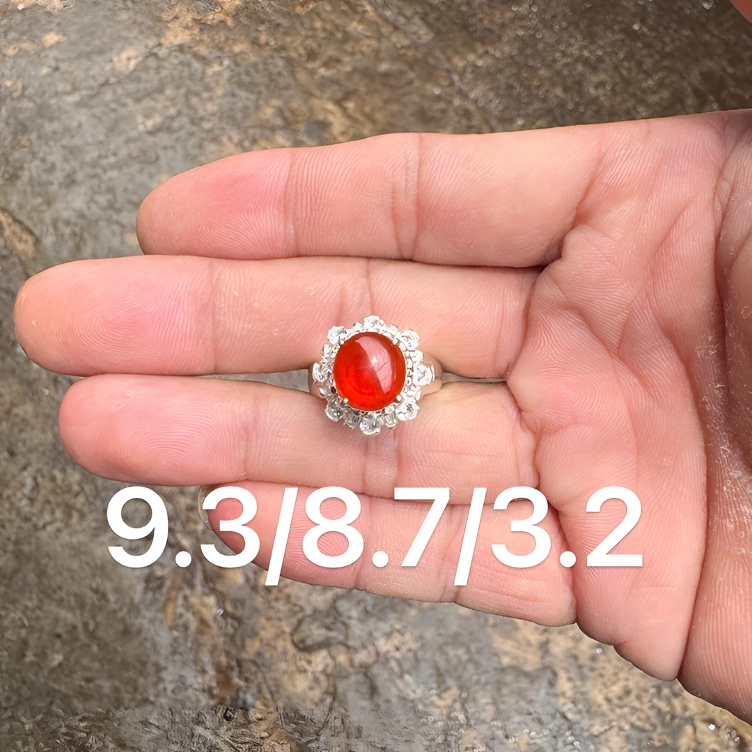 0829(小哪吒在源头)高冰种翡翠红翡戒面干净肉细杠味荧光足M100
