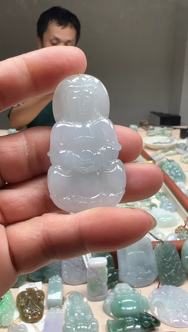 吊坠(不含链)未镶嵌翡翠天然翡翠A货观音
