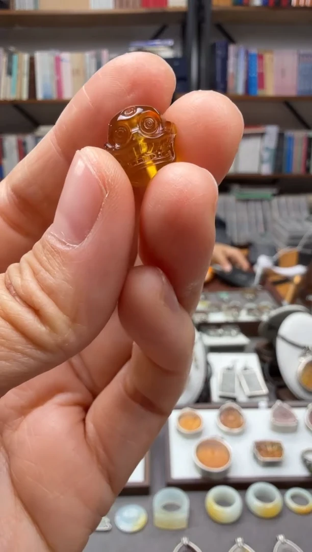 琥珀颈饰未镶嵌配珠12.7