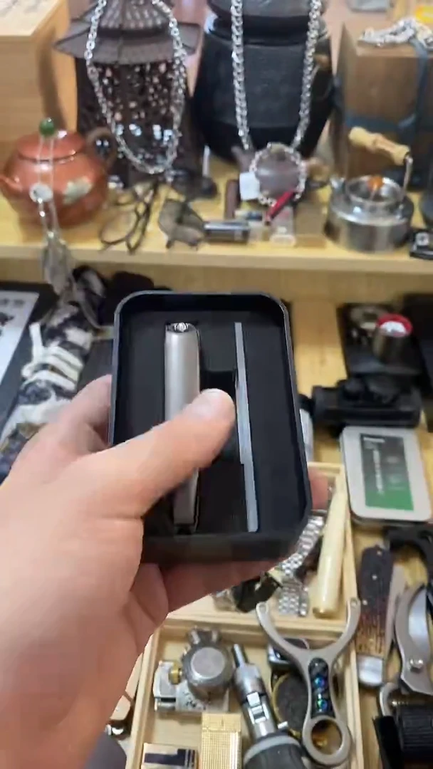 瓷片闪购商品  如图所示