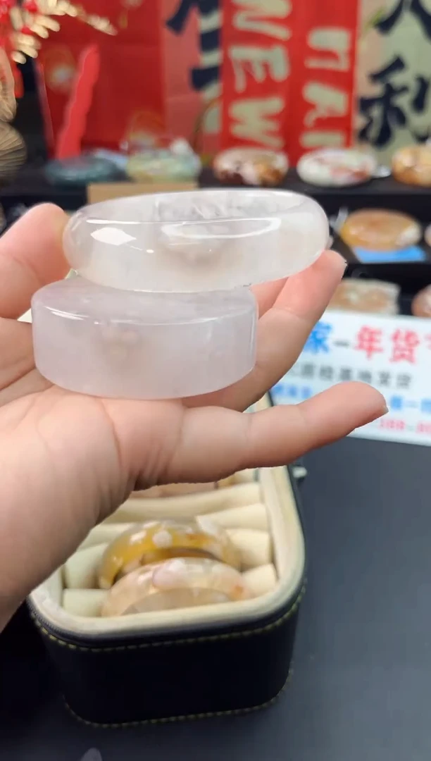 【闪购商品】石英质玉手镯未镶嵌赠送镯心（58圈口）