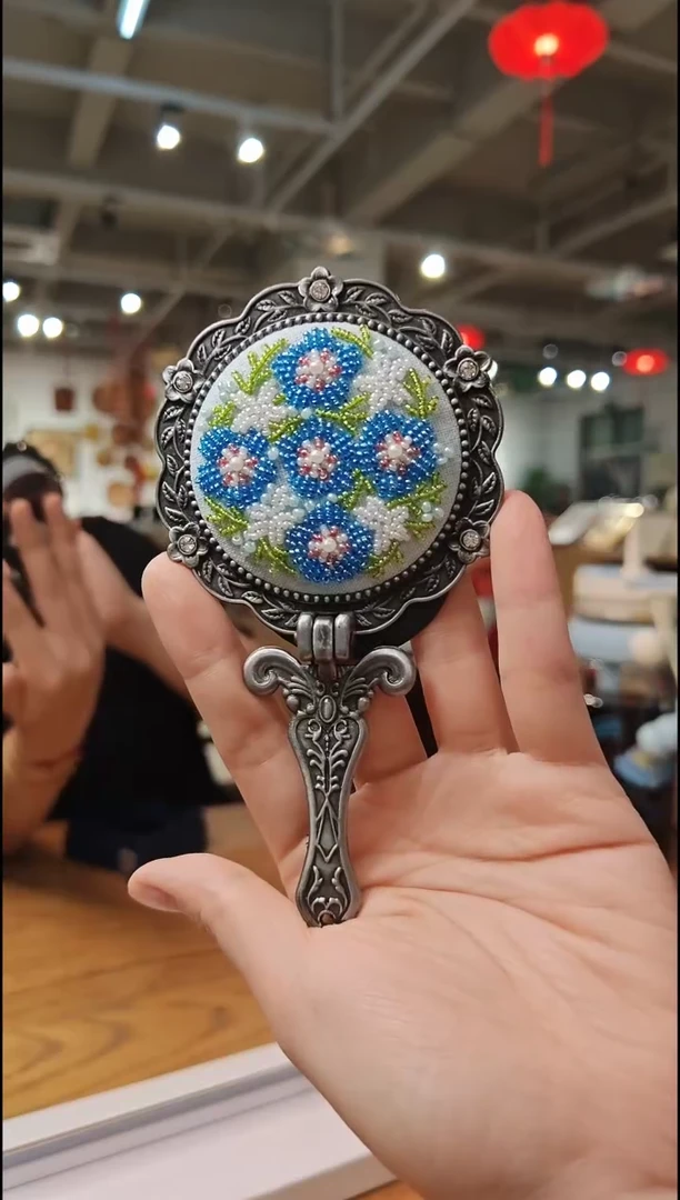刺绣百师园珠绣镜子-折叠镜-1