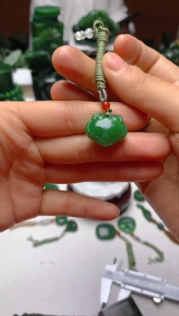 未镶嵌和田玉摆件随机发货1