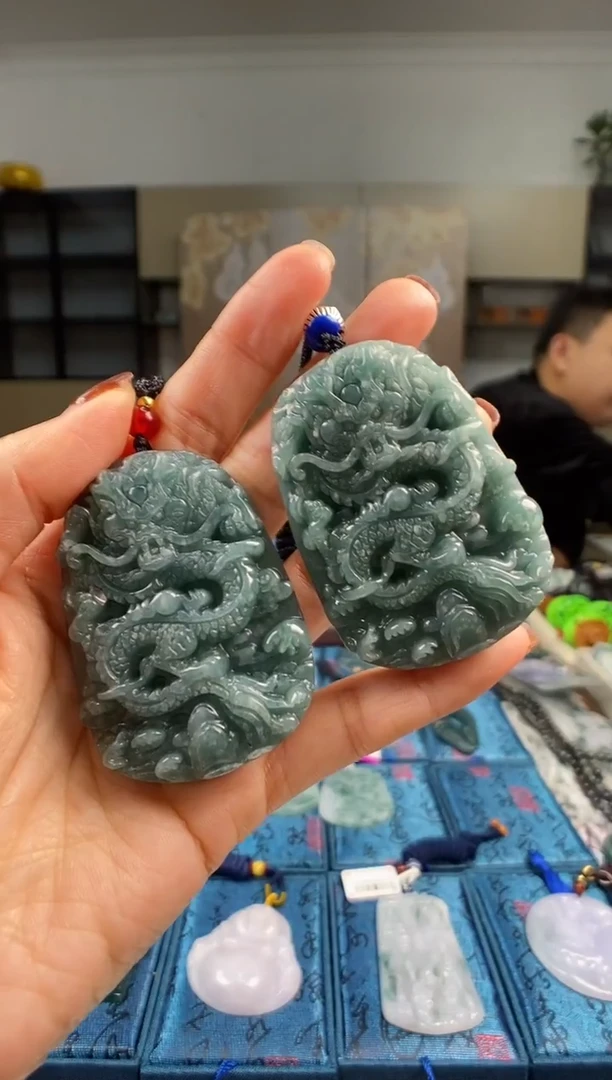 颈饰未镶嵌翡翠多样性发其一