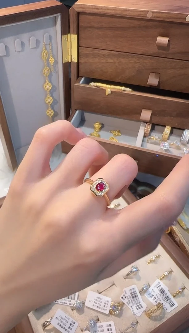 【闪购商品】红宝石戒指18K金镶嵌红宝香水瓶戒指12#