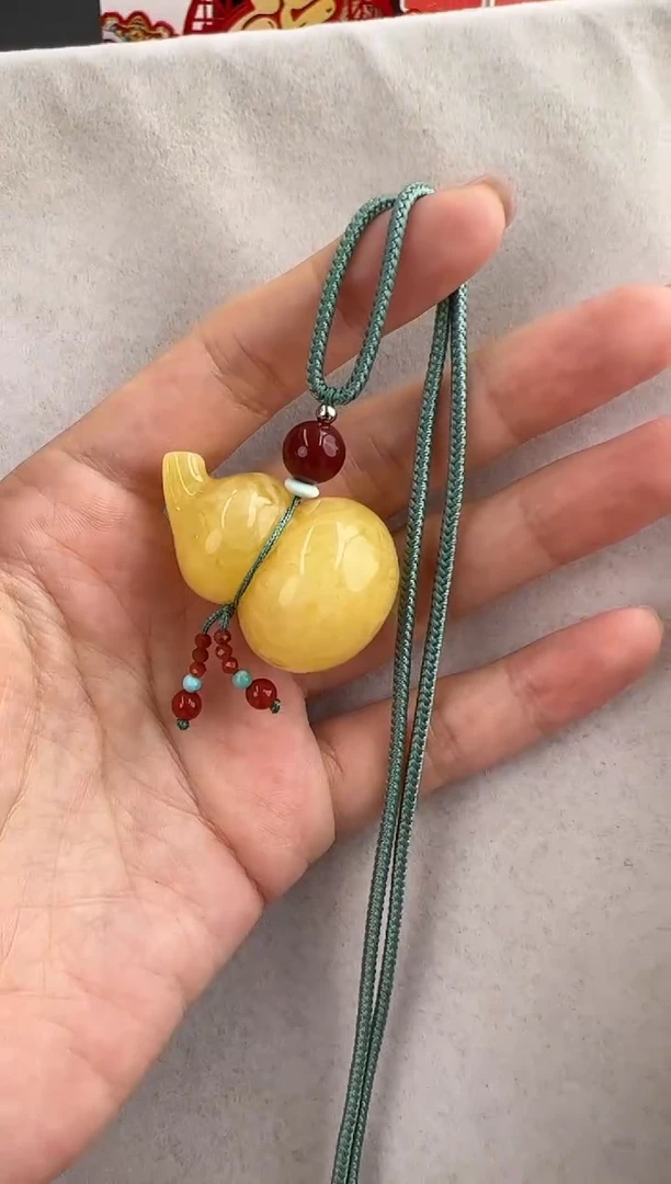 【闪购商品】琥珀裸石未镶嵌10125125-吊坠