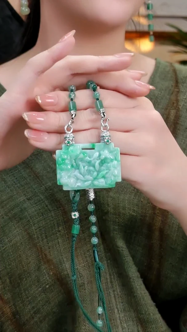 颈饰未镶嵌翡翠国风