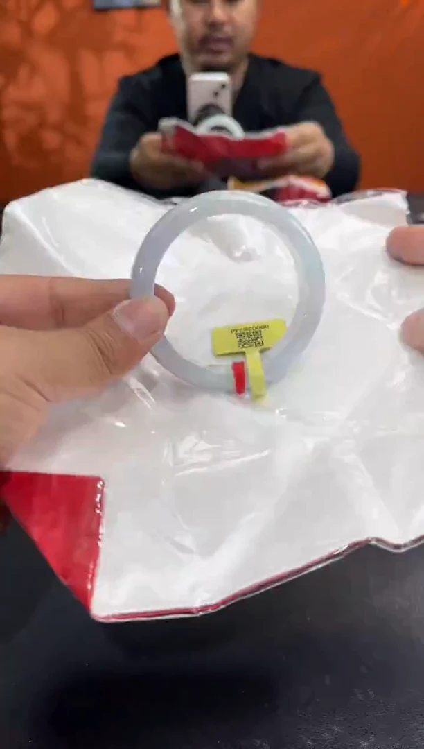 未镶嵌手镯翡翠6