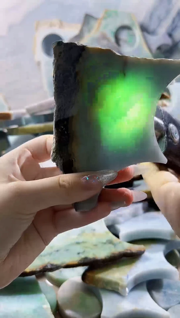 翡翠裸石缅甸翡翠A货5220