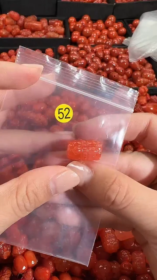 颈饰未镶嵌南红玛瑙1