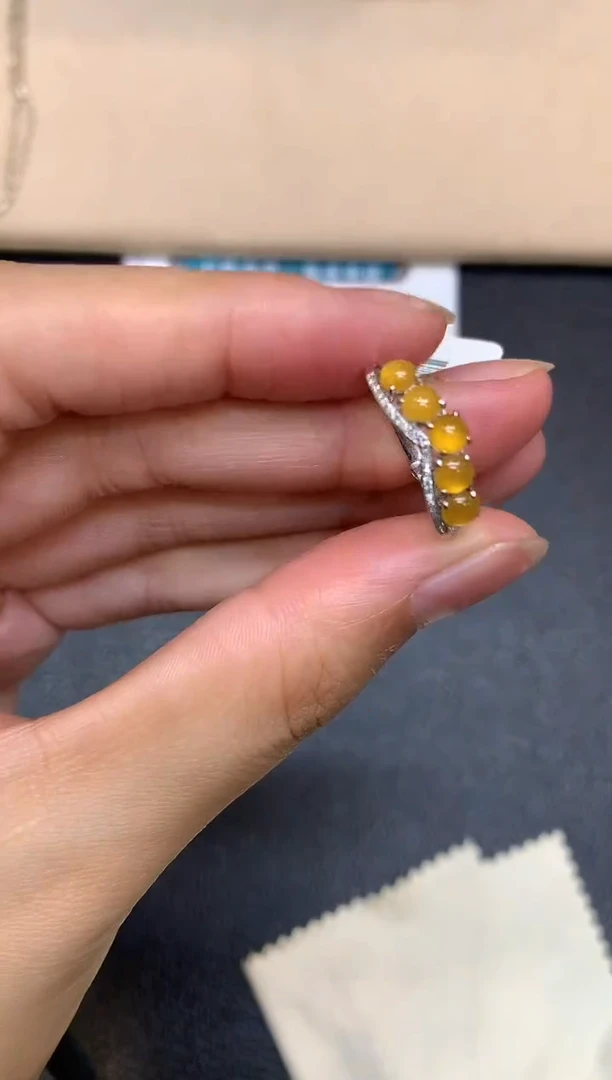 18K金镶嵌戒指翡翠蛋面【无服务费