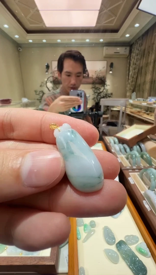 颈饰未镶嵌翡翠-纯天然缅甸A货翡翠飘花福瓜吊坠-