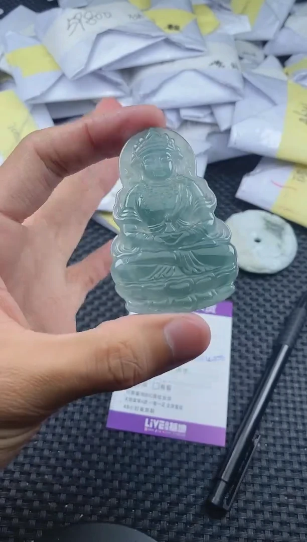 翡翠未镶嵌颈饰