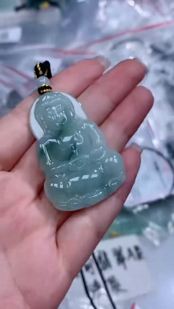颈饰未镶嵌翡翠吊坠