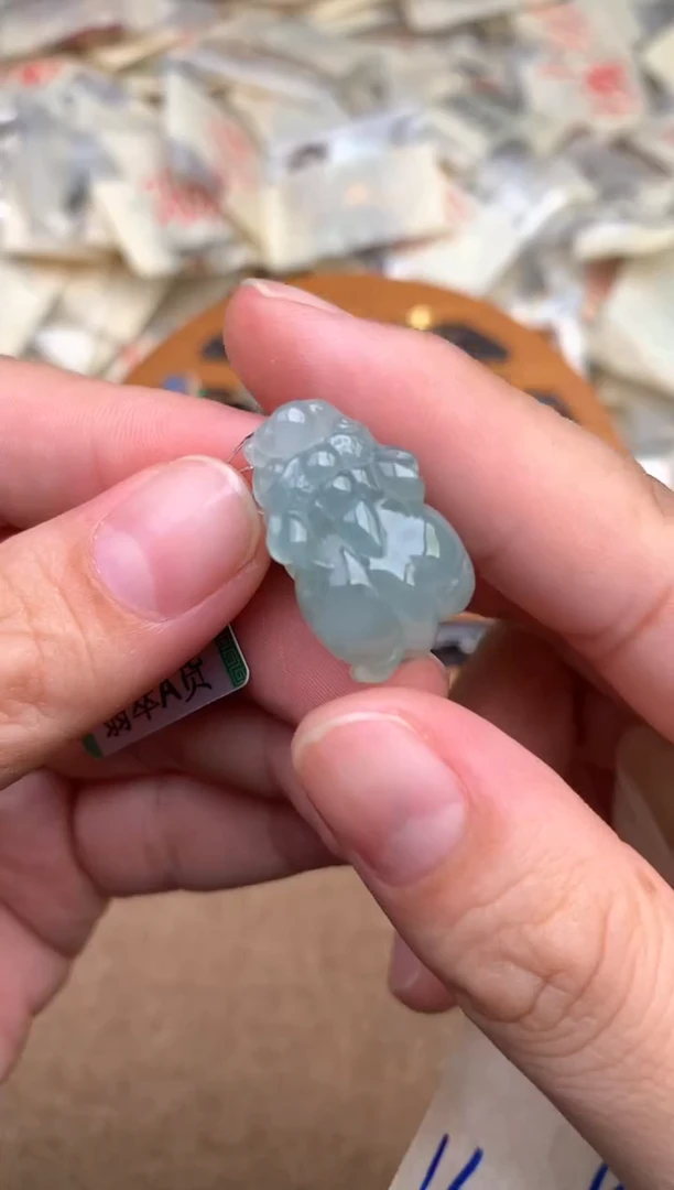 未镶嵌挂件翡翠一