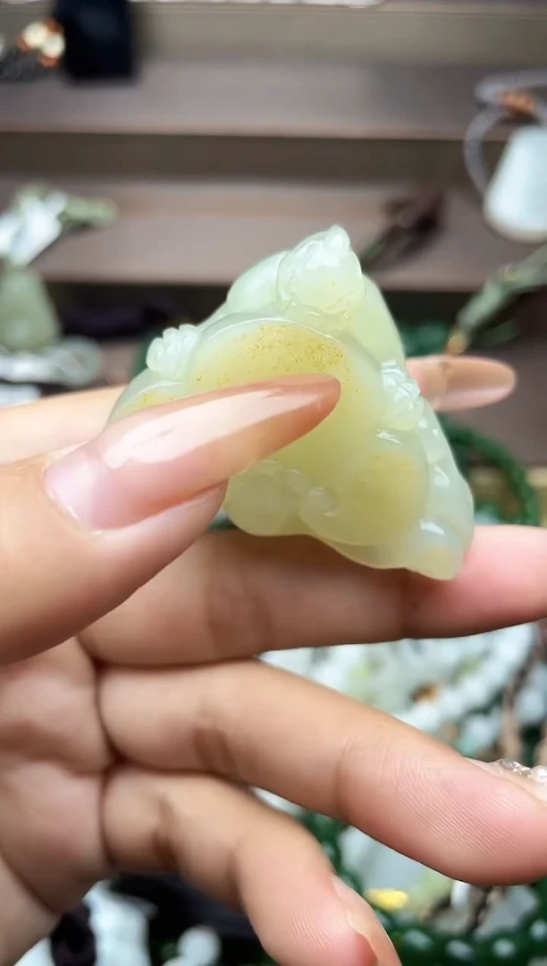 颈饰未镶嵌和田玉未镶嵌和田玉吊坠多样性拍一发一