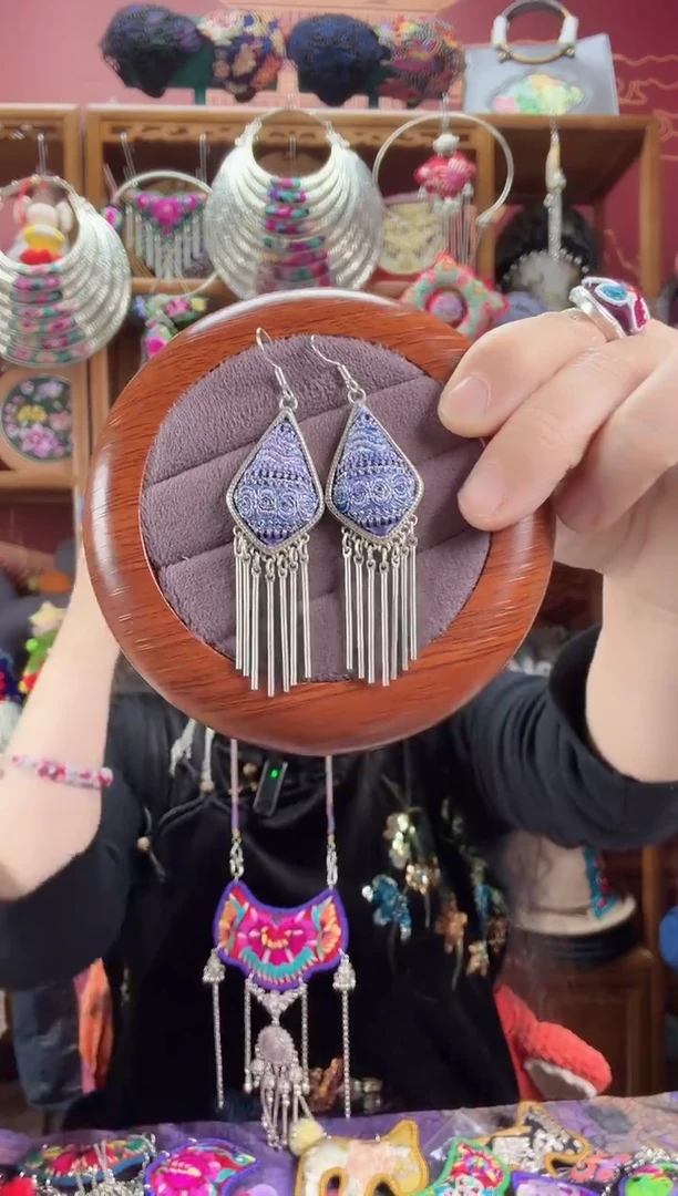 刺绣耳环111甜甜家