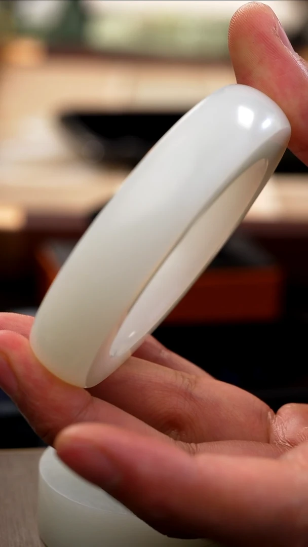 和田玉手镯未镶嵌新疆且末金山白玉老料方圆镯53.5mm