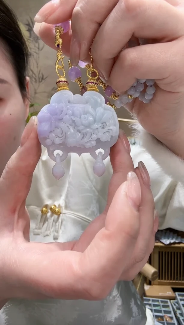 【闪购商品】翡翠颈饰未镶嵌吊坠