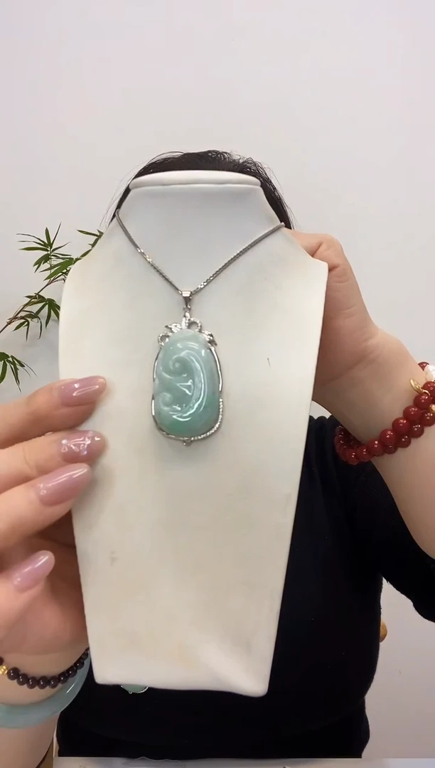 【闪购商品】翡翠吊坠(赠链)银S925镶嵌如意