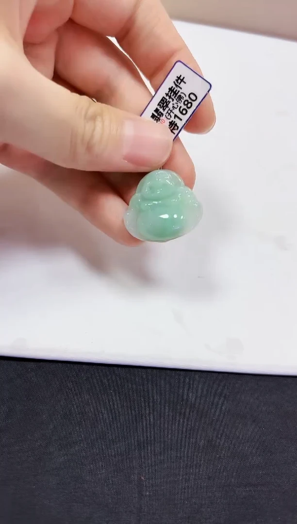 翡翠未镶嵌颈饰挂件