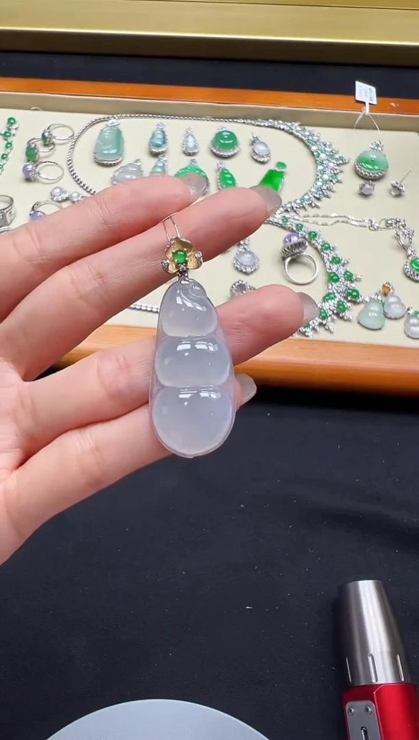 翡翠18K金镶嵌颈饰LCC0714-20