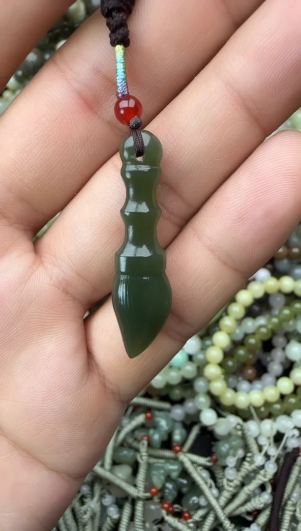 颈饰未镶嵌和田玉拍一发一