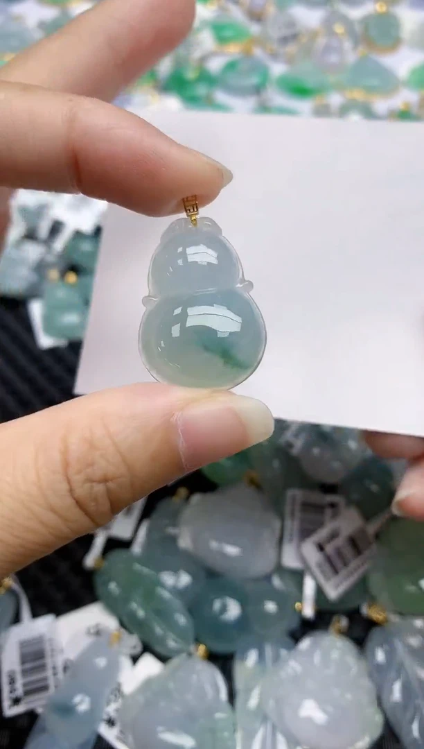 翡翠未镶嵌颈饰天然翡翠A货