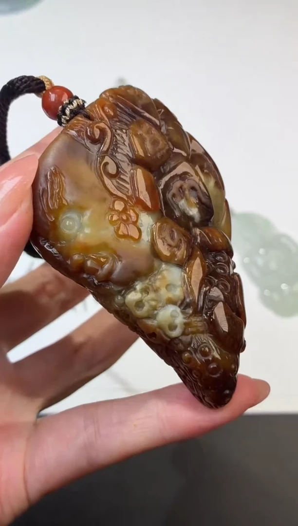 未镶嵌挂件翡翠305933    多人