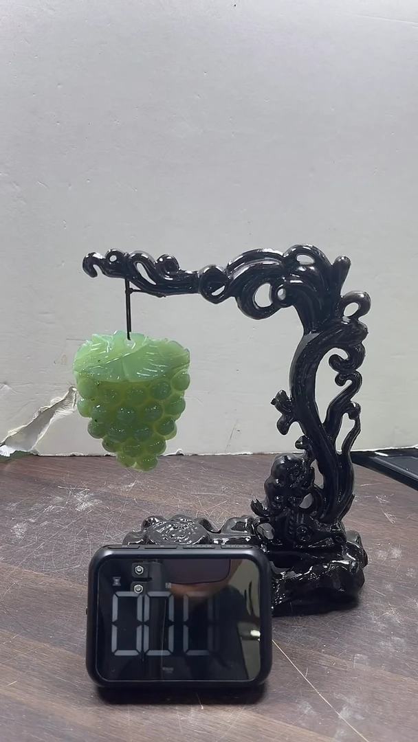 玉所***成葡萄雕件摆件