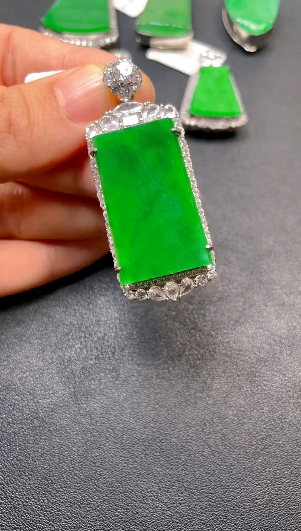 银S925镶嵌挂件翡翠吊坠