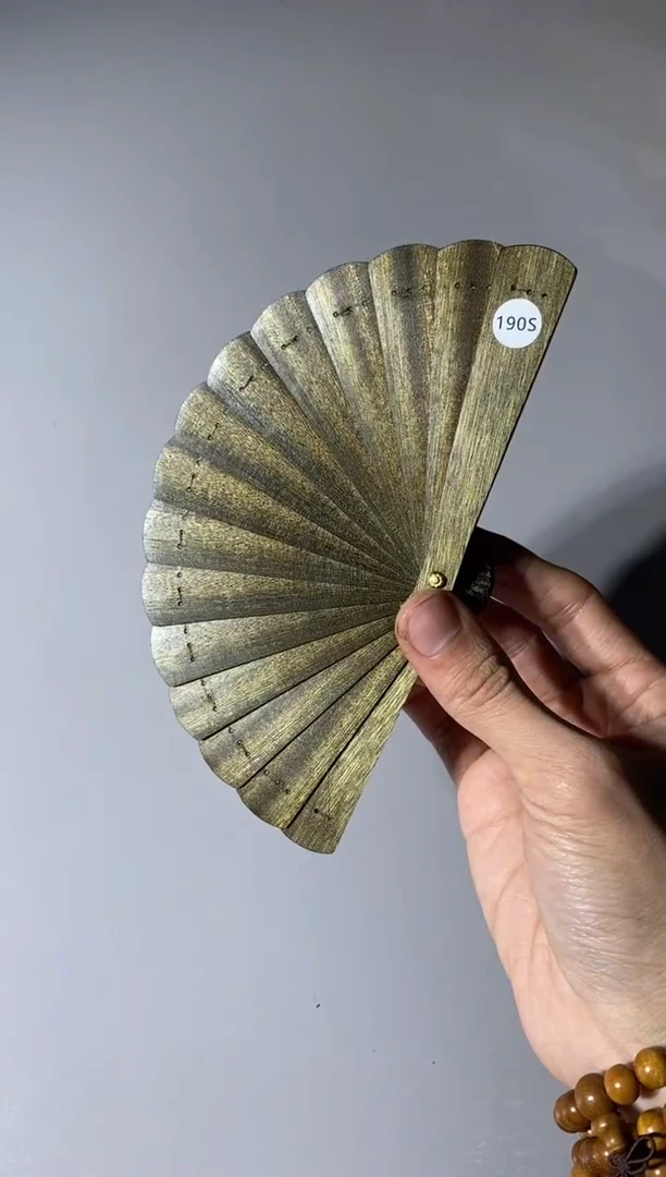 【闪购商品】金丝楠木雕190号10cm乌木金丝楠小叶桢楠掌中扇