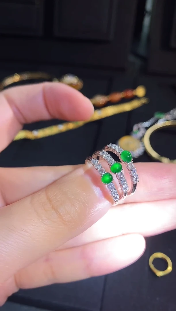 【闪购商品】翡翠戒指18K金镶嵌手饰 多样性发货 发其一