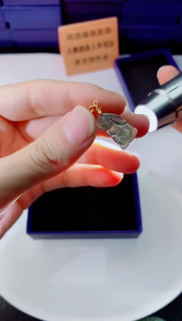 翡翠未镶嵌颈饰11111