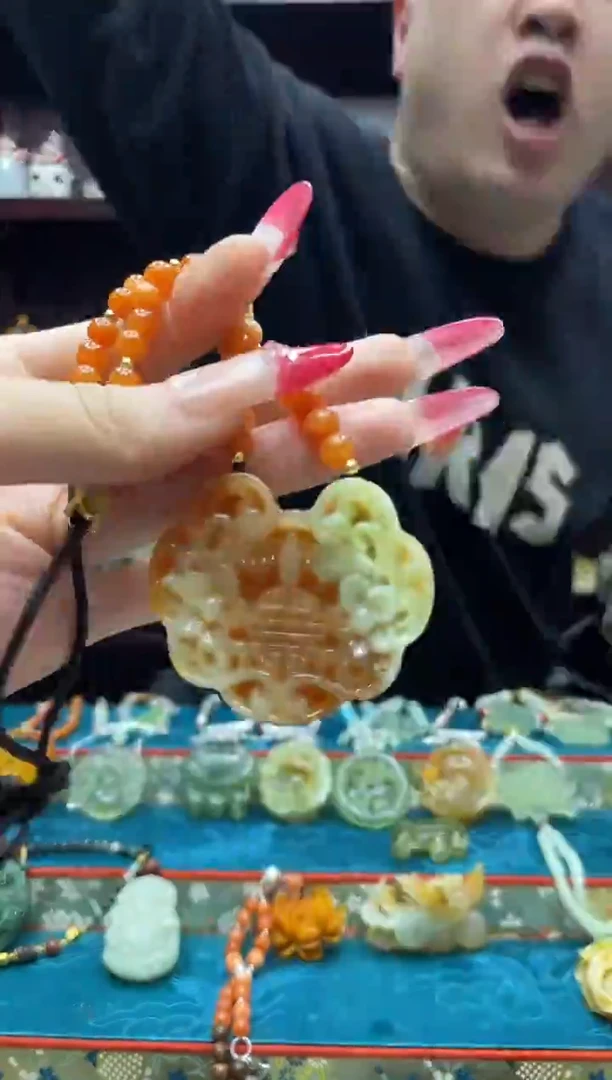 未镶嵌岫玉吊坠·