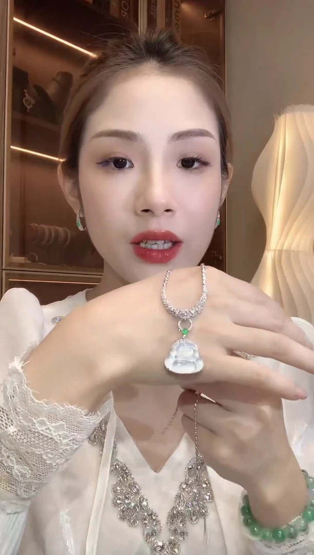翡翠18K金镶嵌吊坠(不含链)C26翡翠