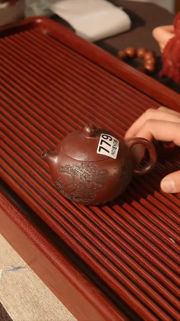 【闪购商品】紫砂茶壶精工半手满刻西施779