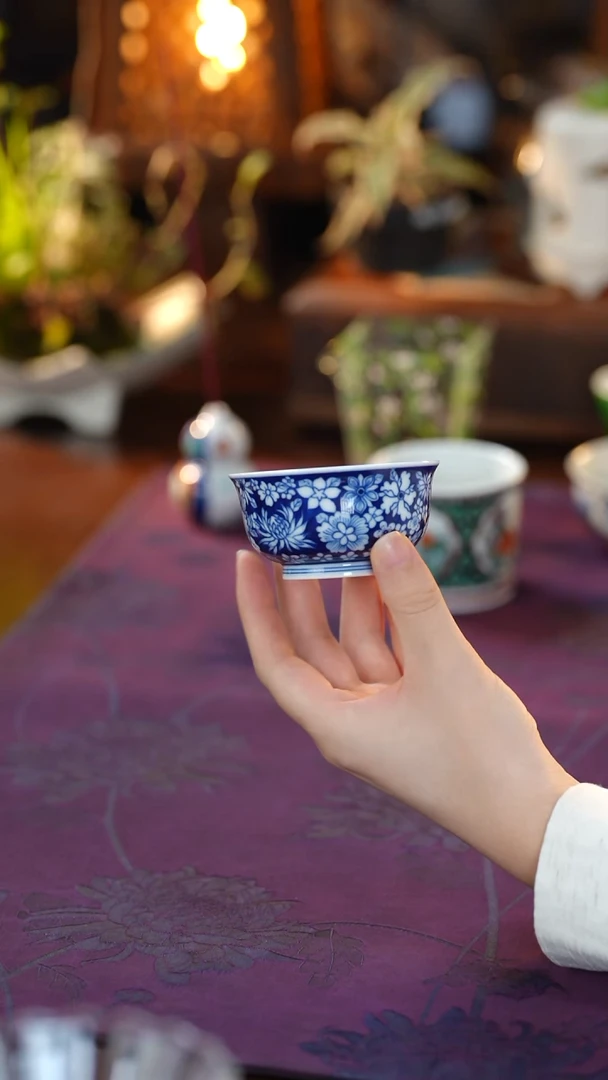 青花万花杯