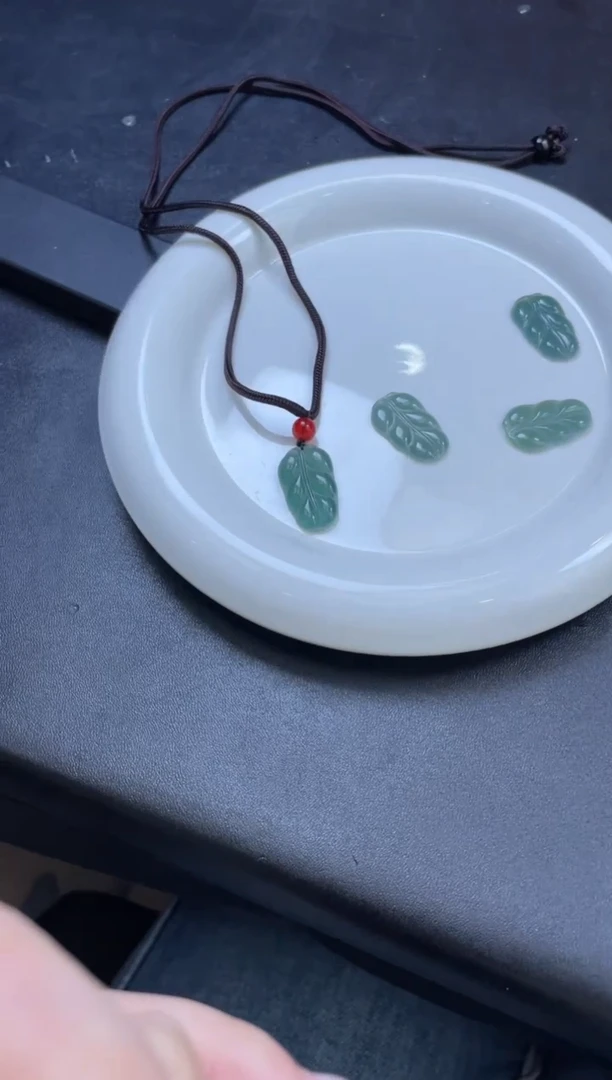 【闪购商品】翡翠吊坠(不含链)未镶嵌11584多样性发一