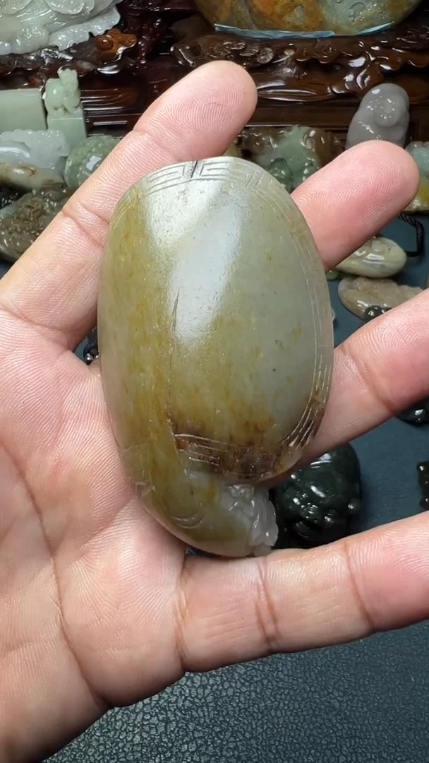 未镶嵌和田玉把件-