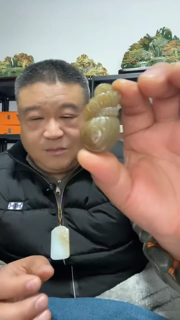 吊坠(赠链)未镶嵌和田玉福袋吊坠