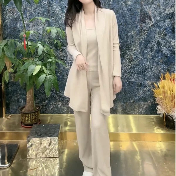 套装气质时尚休闲百搭春秋轻奢女潮流网红宽松简约大气气质三件套