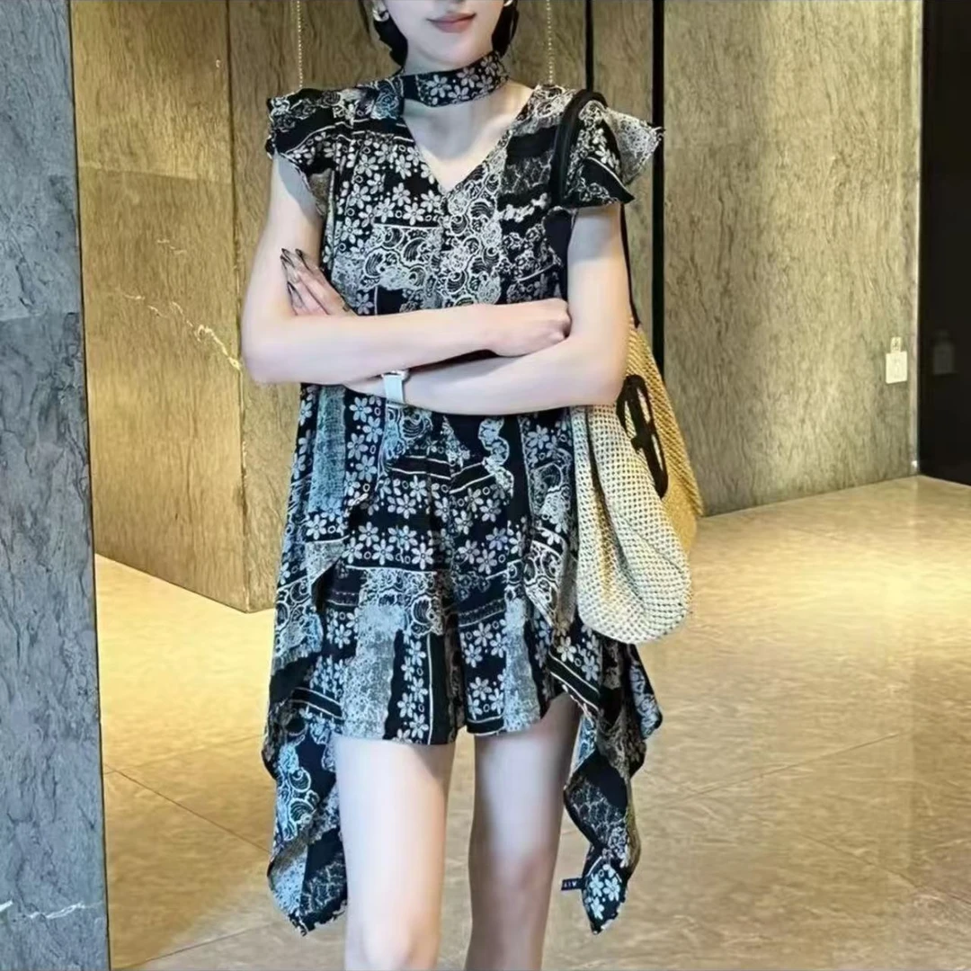 时尚上衣短裤两件套女夏季设计感气质宽松显瘦薄款套装