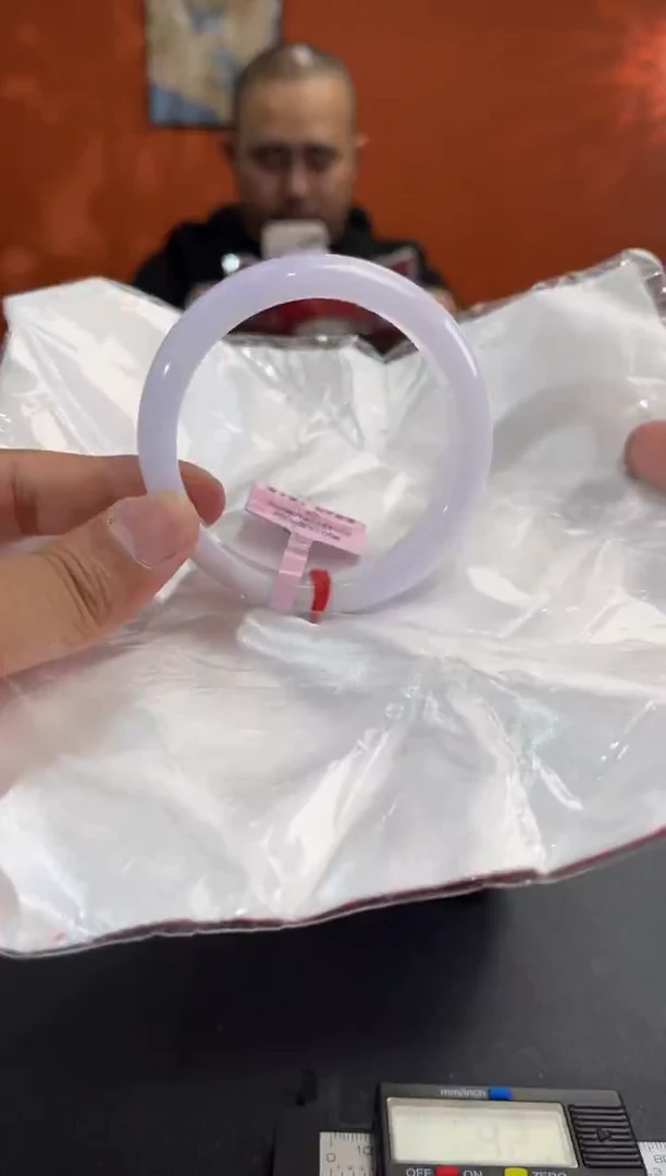 未镶嵌手镯翡翠J****夏4 59